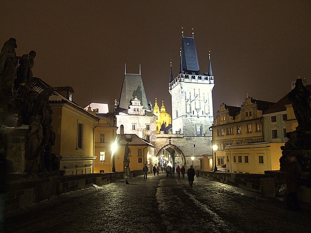 prague-433990_640